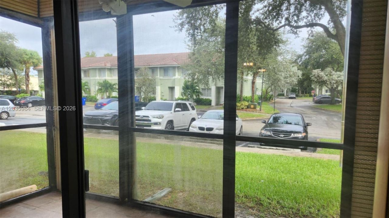 5981 Washington St, Unit 210, Hollywood, FL 33023 Photo