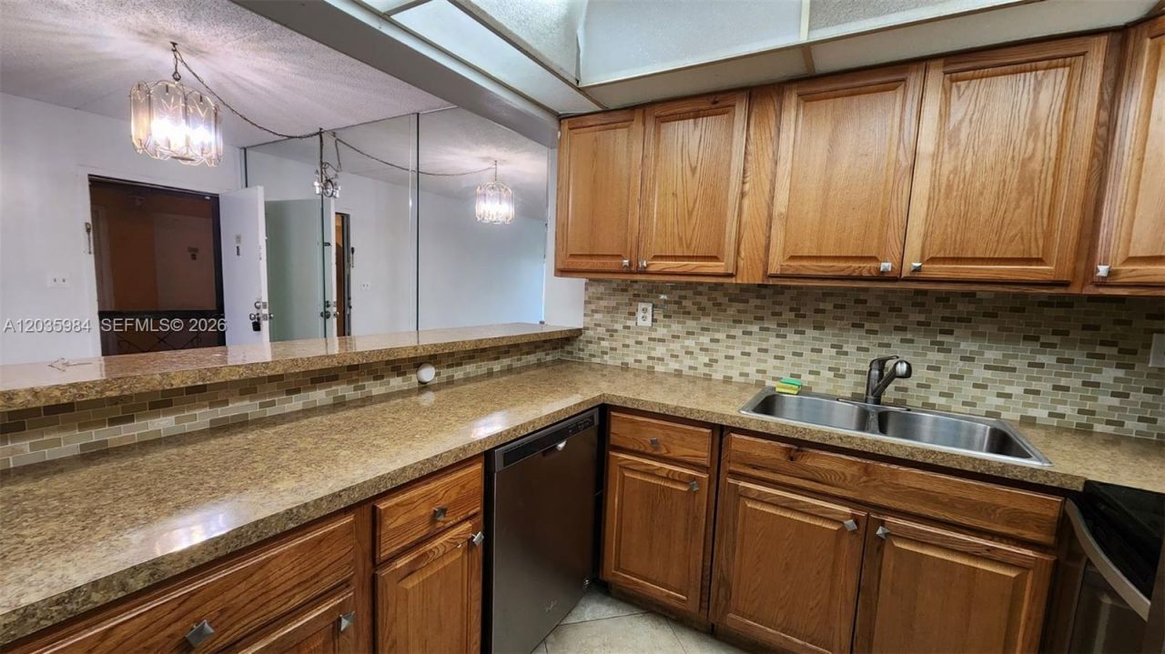5981 Washington St, Unit 210, Hollywood, FL 33023 Photo