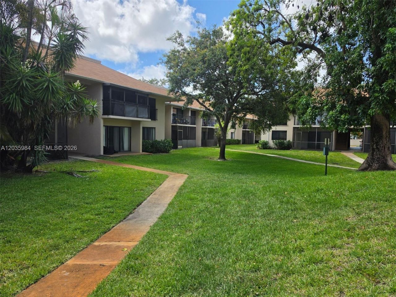 5981 Washington St, Unit 210, Hollywood, FL 33023 Photo