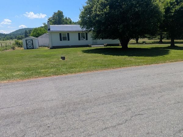 9992 Tinsley LN , Bent Mountain, VA 24059