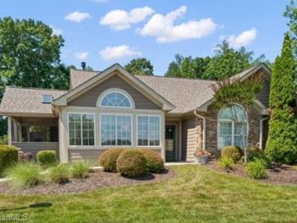 23 Pitlockry Place, Greensboro, NC 27407