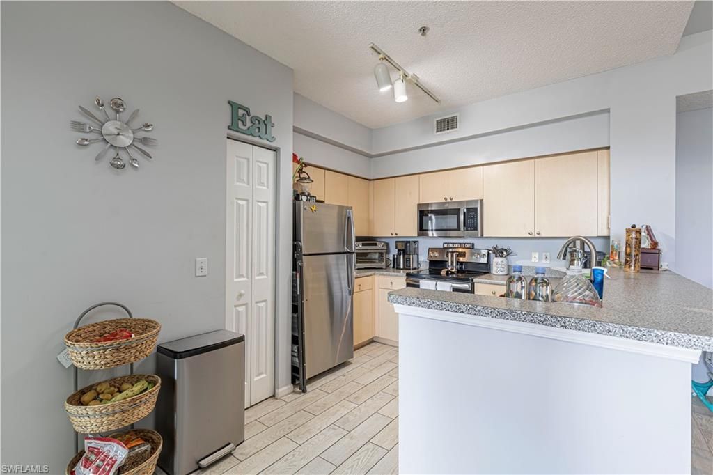 1105 Reserve Ct, Unit 305, Naples, FL 34105 Photo