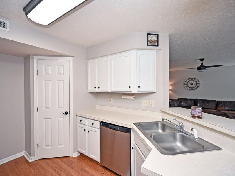5884 Stonebridge Circle Way, Unit 101, Miami Twp, OH 45150 Photo 17