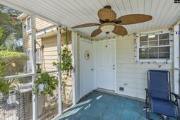 1910 Greenoaks Drive photo 4