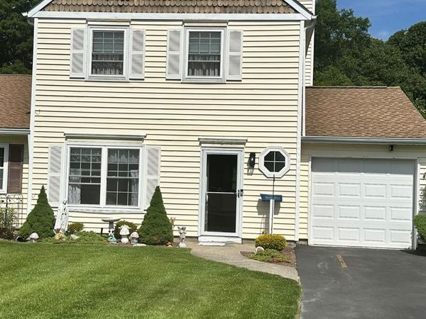 6 Woodchuck Trail , Unit 6, Coram, NY 11727