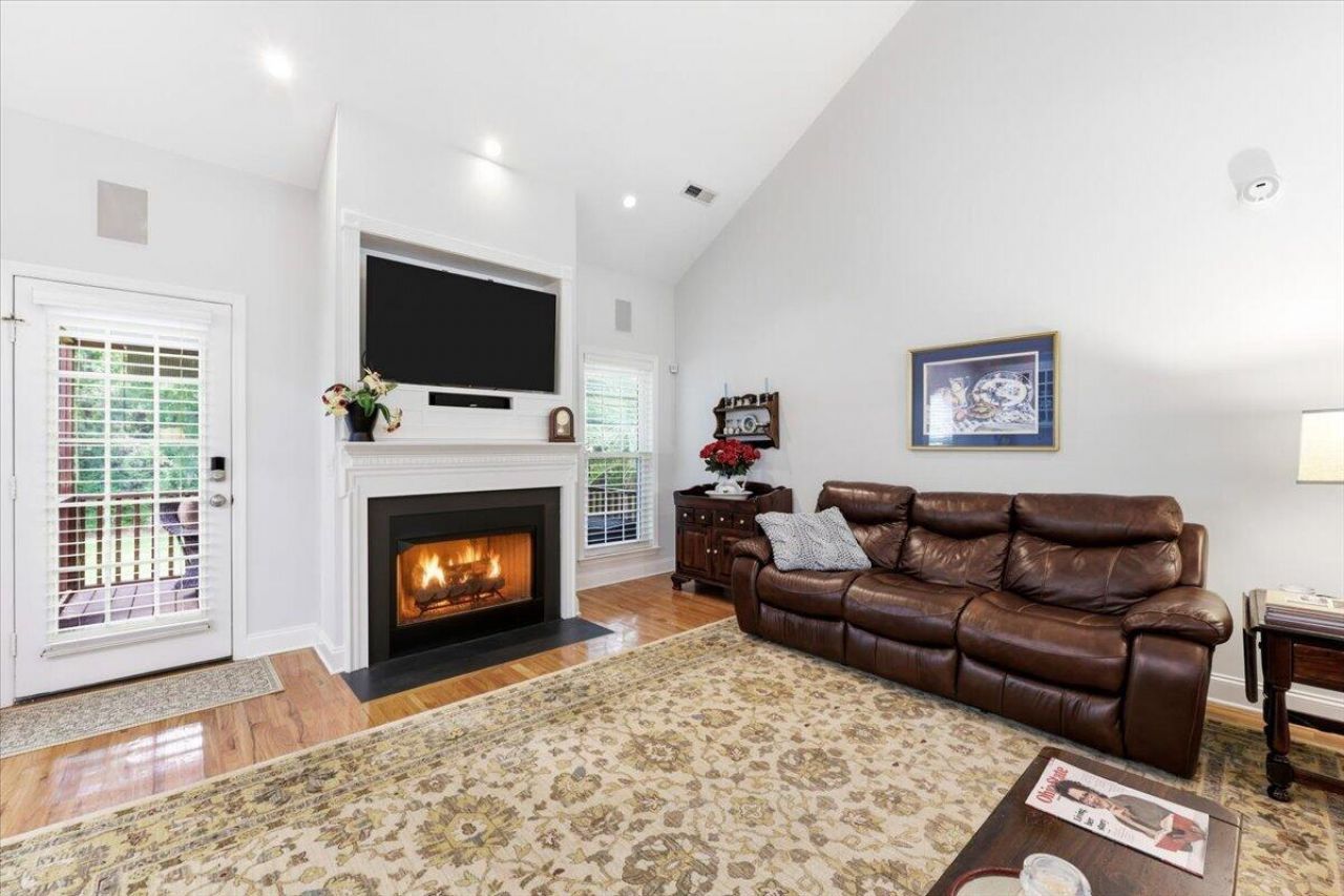 5560 Indigo Fields Boulevard Photo 13