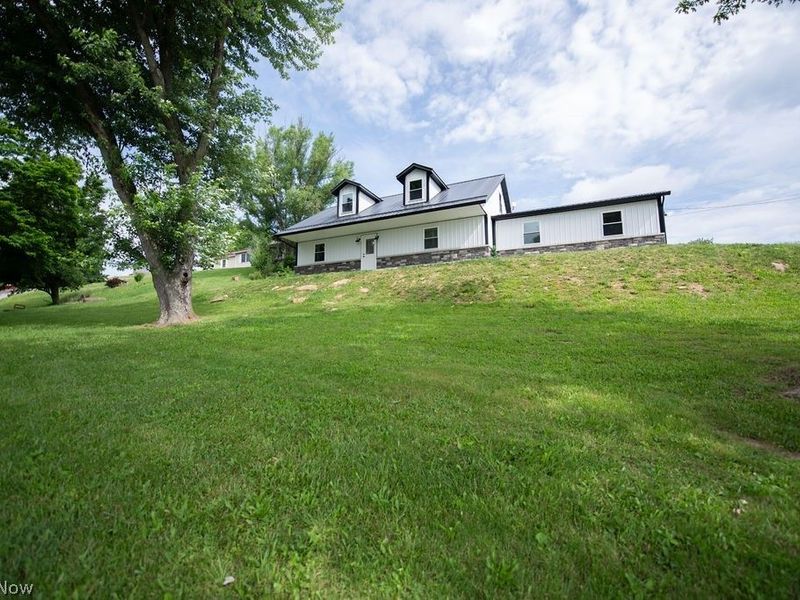 2925 State Route 516 NW, Dover, OH 44622 Photo 2