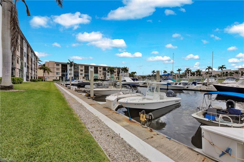 803 River Point Dr, Unit 107B, Naples, FL 34102 Photo
