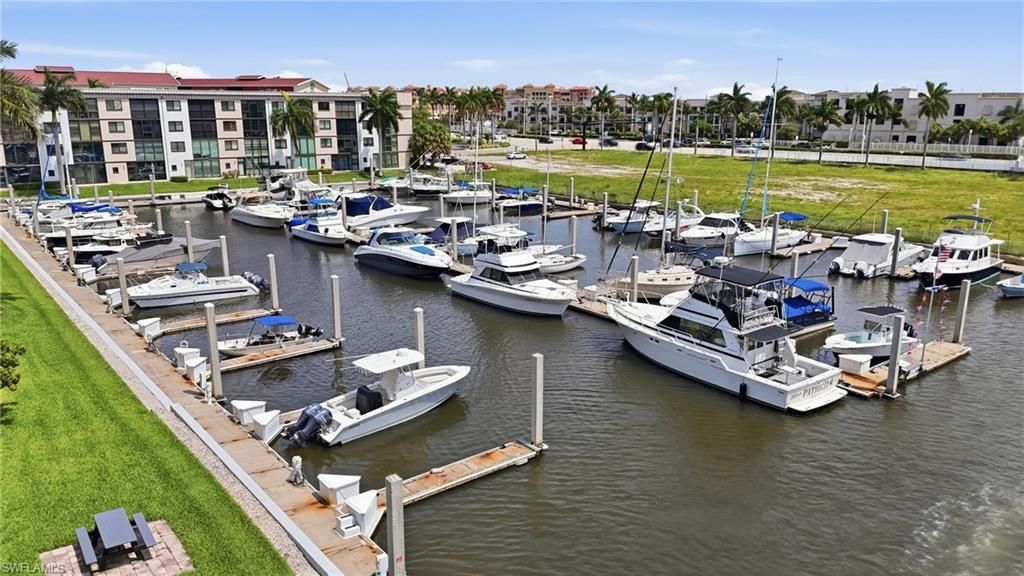 803 River Point Dr, Unit 107B, Naples, FL 34102 Photo