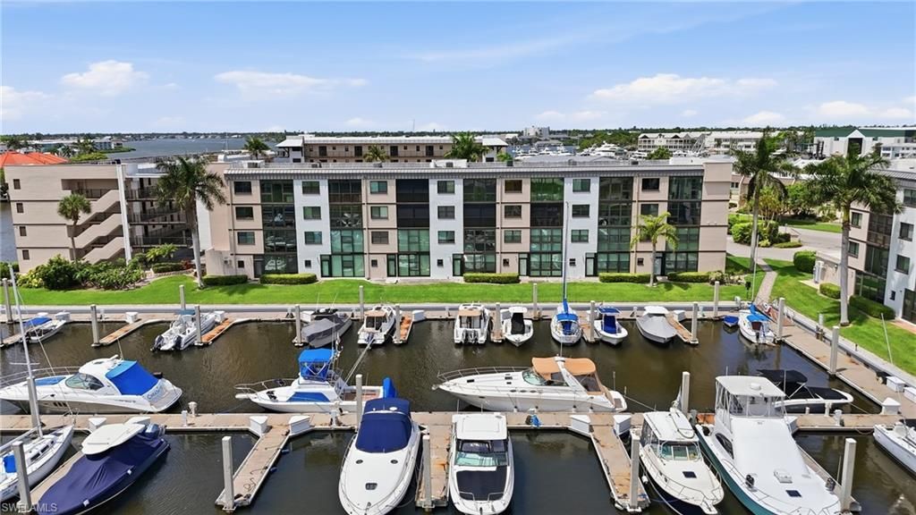 803 River Point Dr, Unit 107B, Naples, FL 34102 Photo