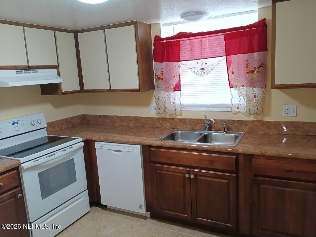 5201 Atlantic Boulevard, Unit 13, Jacksonville, FL 32207 Photo