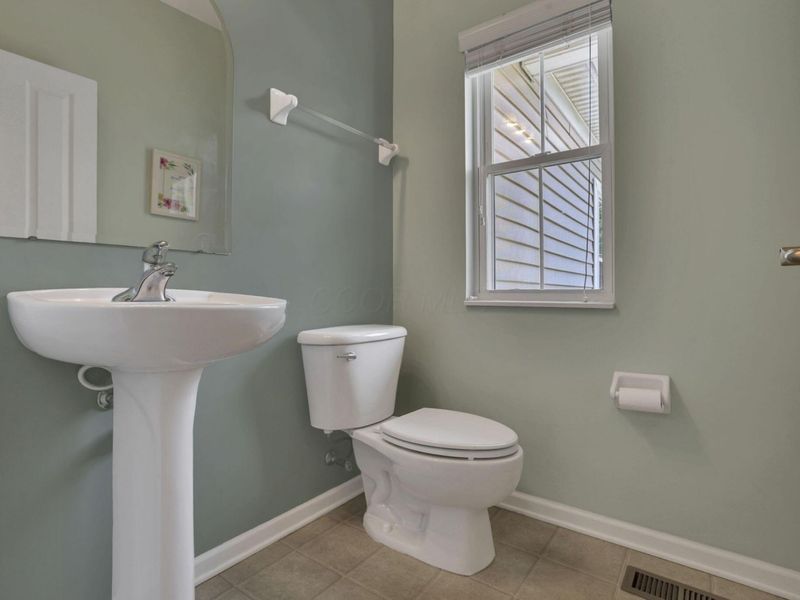 3957 Spectacle Drive , Columbus, OH 43230 Photo 26