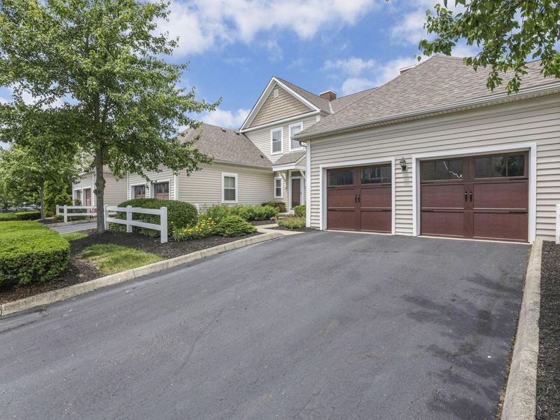 3957 Spectacle Drive , Columbus, OH 43230 Photo 7