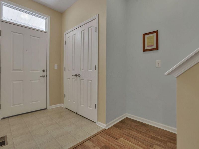 3957 Spectacle Drive , Columbus, OH 43230 Photo 9