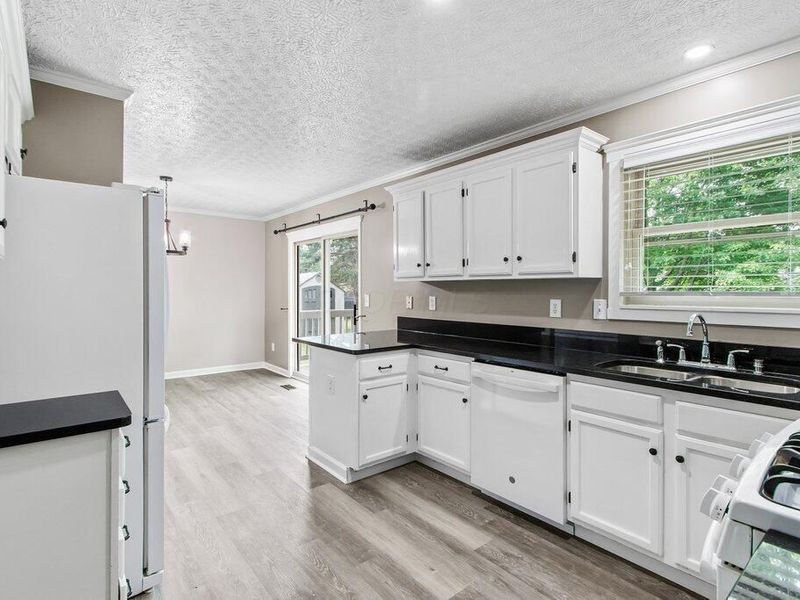 8959 Holquest Drive, Lewis Center, OH 43035 Photo 14