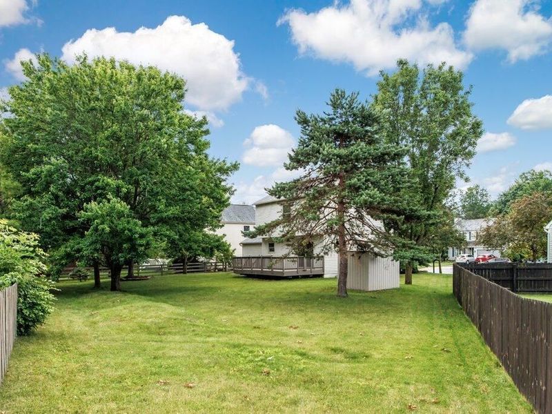 8959 Holquest Drive, Lewis Center, OH 43035 Photo 30