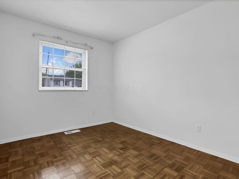 4949 Talbert Drive, Columbus, OH 43232 Photo 13