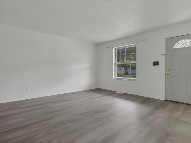 4949 Talbert Drive , Columbus, OH 43232 Photo 5