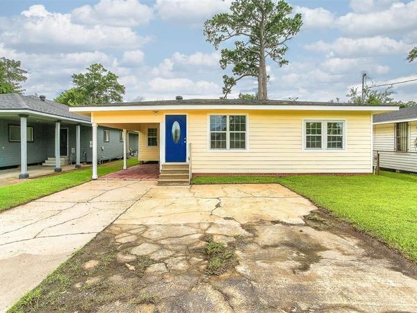 719 Adams Street , Lake Charles, LA 70601