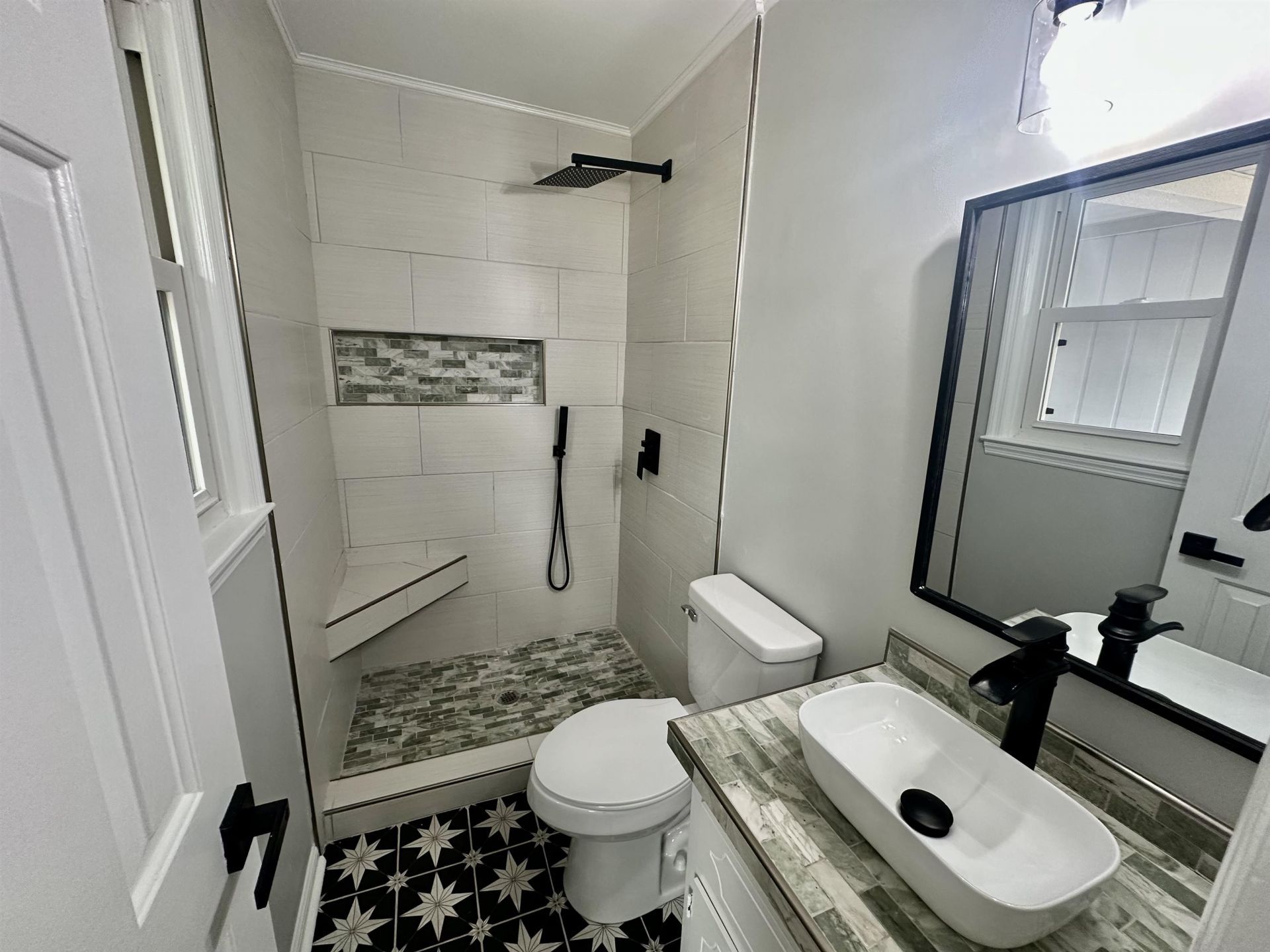 310 Jordan Circle  Photo 15
