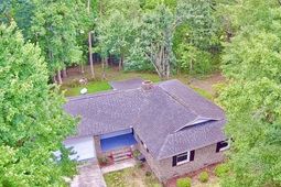 310 Jordan Circle  photo 4