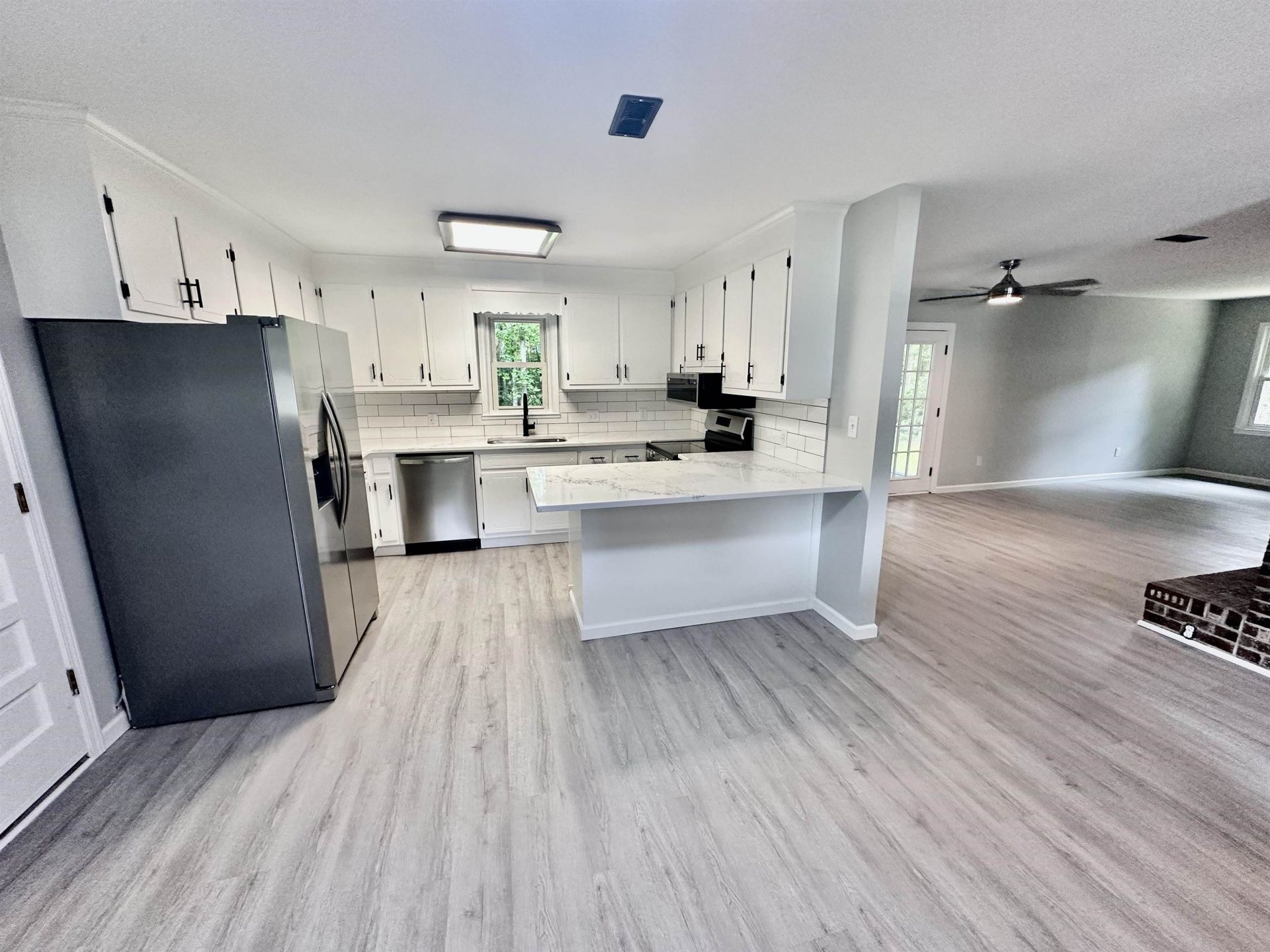 310 Jordan Circle  Photo 7