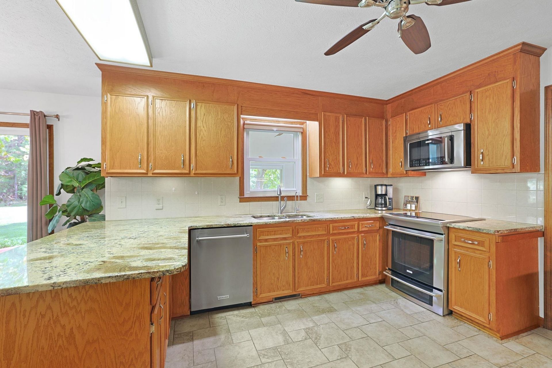 4272 Old Tram Rd.  Photo 10