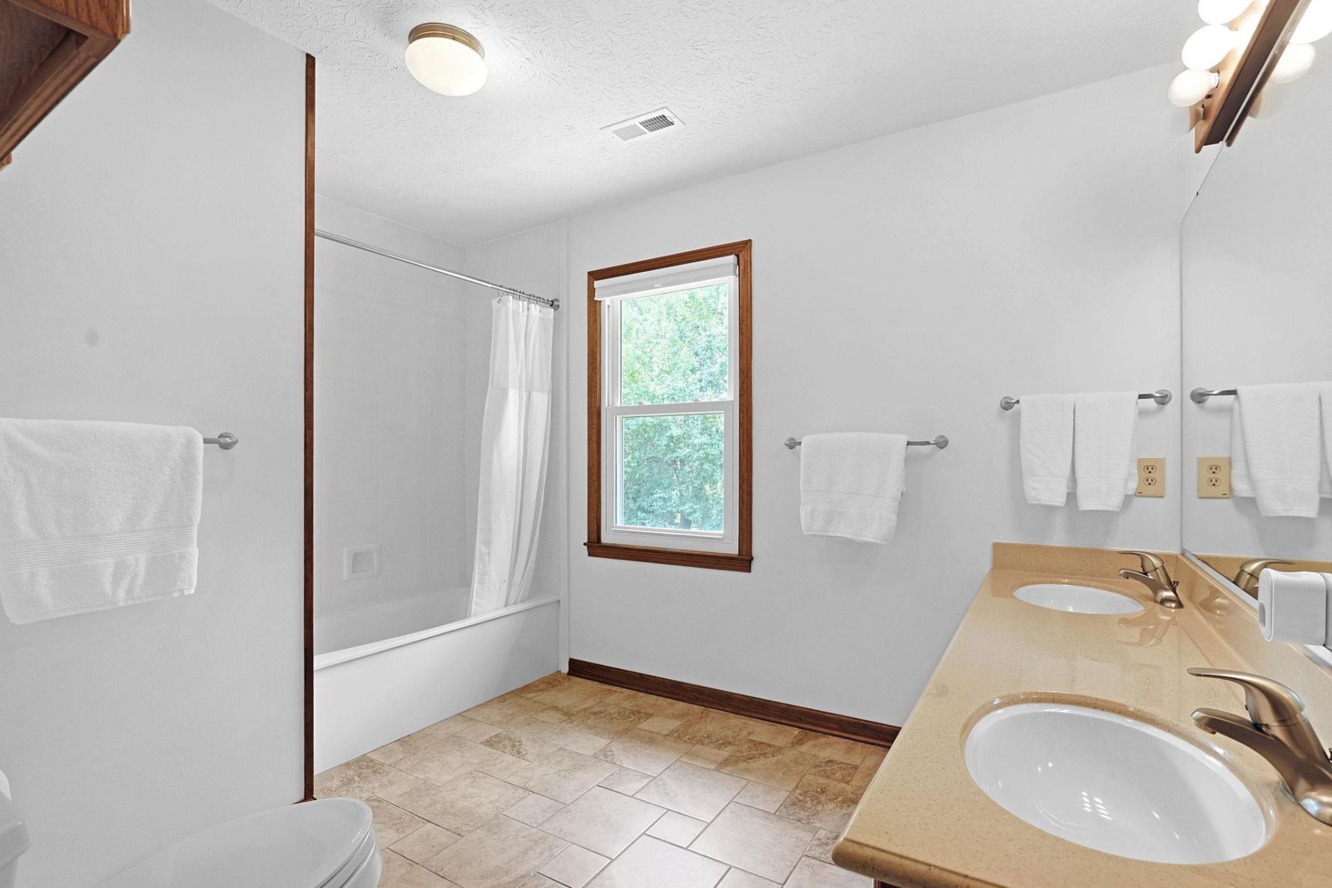 4272 Old Tram Rd.  Photo 26