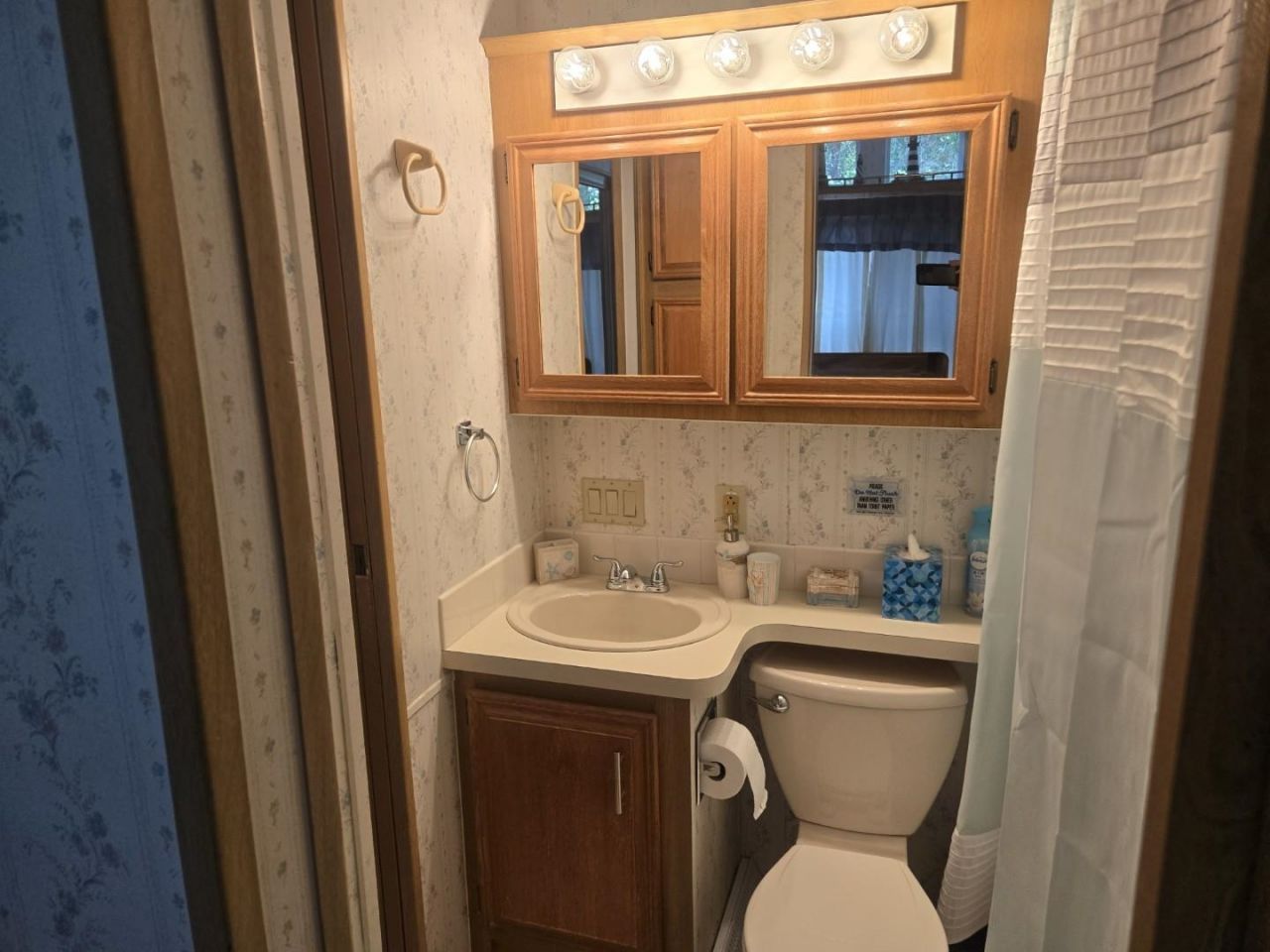 5400 Little River Neck Rd.  Photo 9