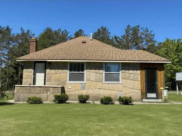 6325 Paradise Trail, Carp Lake, MI 49718