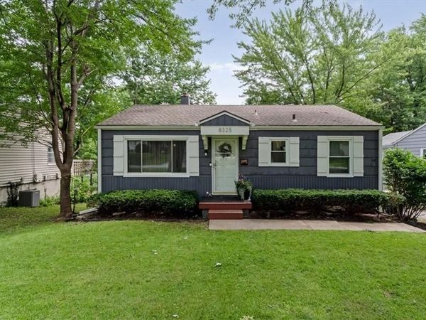8325 Locust Street, Kansas City, MO 64131
