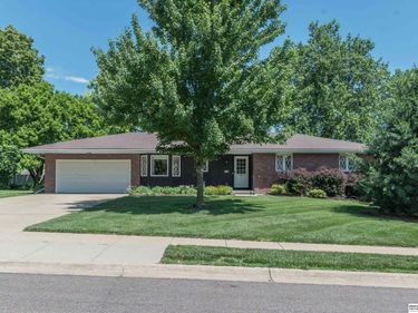 5718 Willit Street, Omaha, NE 68152