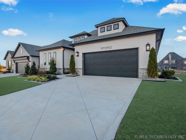 11962 S 94th East Avenue , Bixby, OK 74008