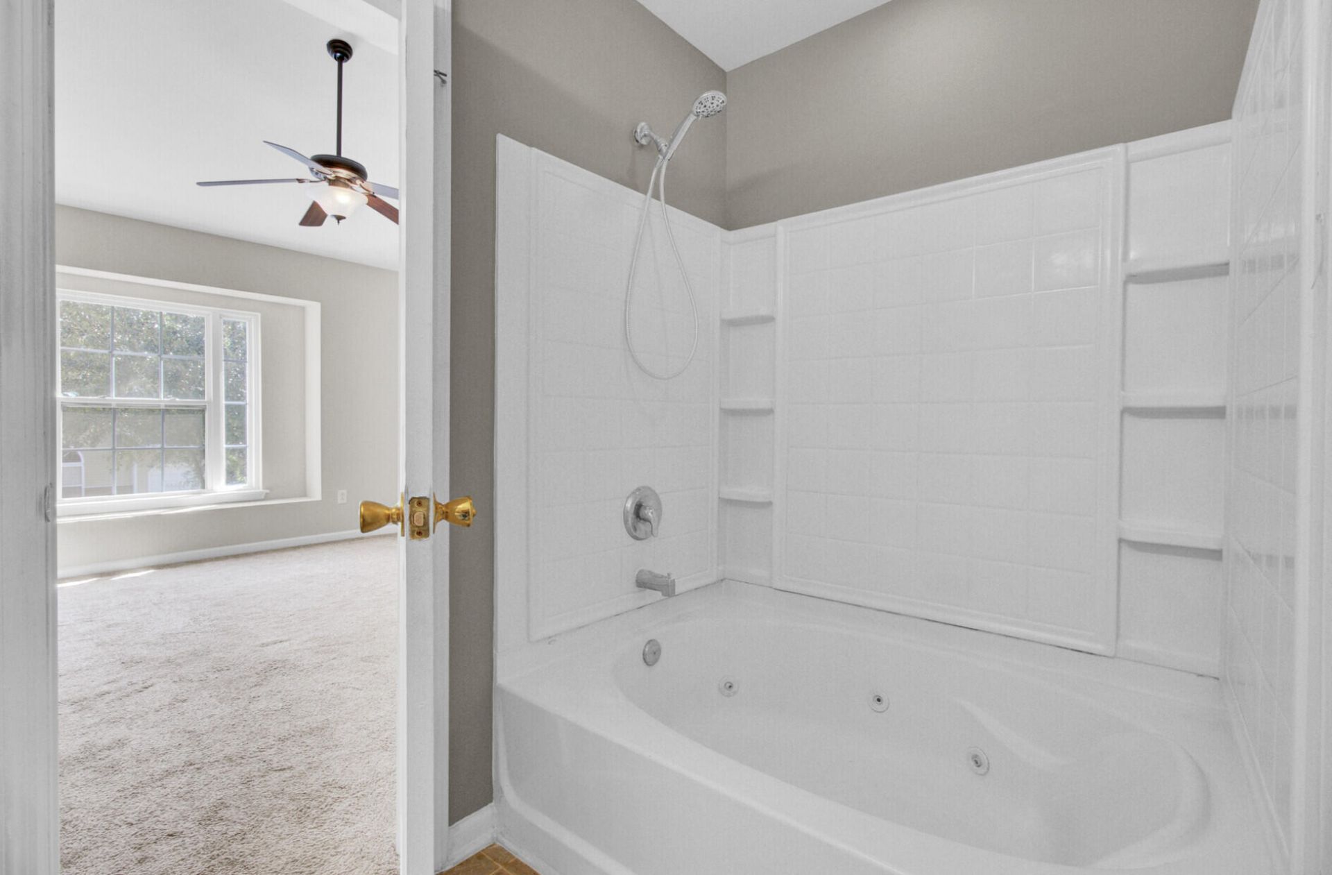 208 Darcy Avenue Photo 34