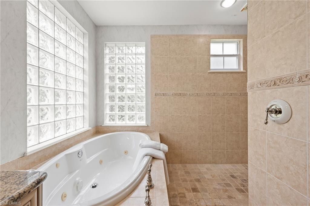 2809 Tiburon Blvd E, Unit 2-101, Naples, FL 34109 Photo