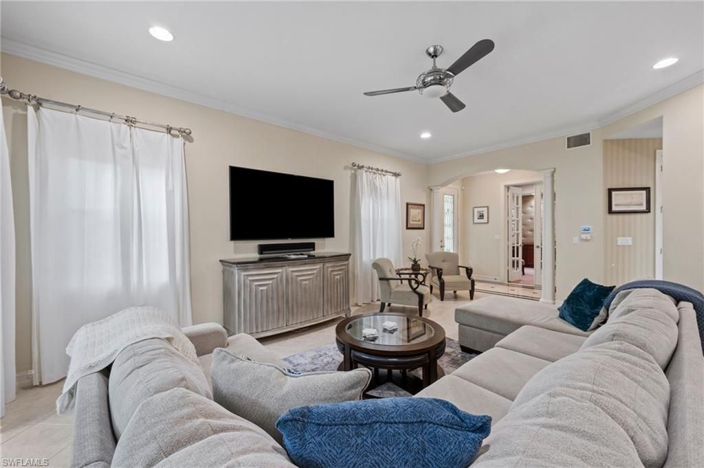2809 Tiburon Blvd E, Unit 2-101, Naples, FL 34109 Photo