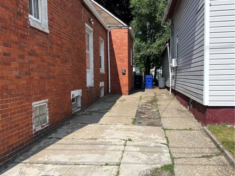 2107 Fulton Road, Cleveland, OH 44113 Photo 3