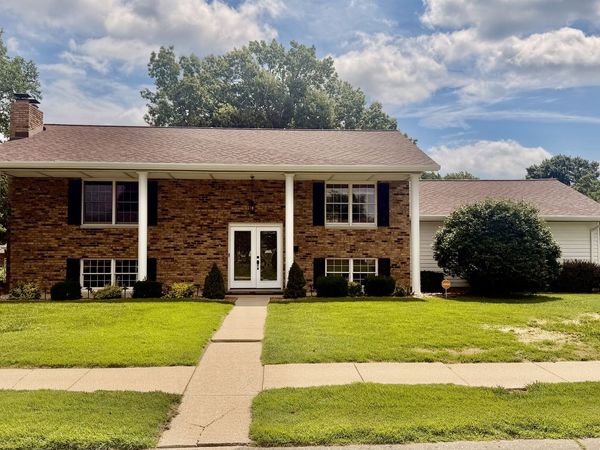 545 Meadowbrook , Centralia, IL 62801