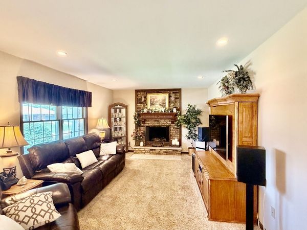 545 Meadowbrook , Centralia, IL 62801