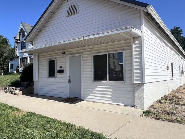 13 W National St, Vermillion, SD 57069