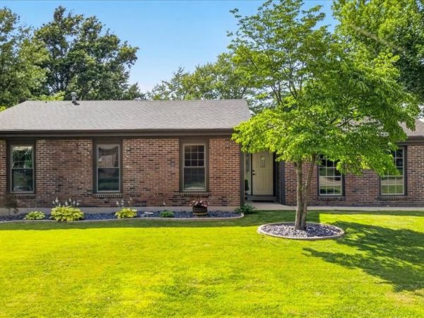 1327 Brandywine Lane , St Peters, MO 63376