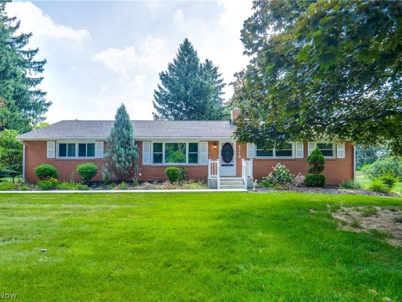 4710 Brunnerdale Avenue NW, Canton, OH 44718 Photo 1