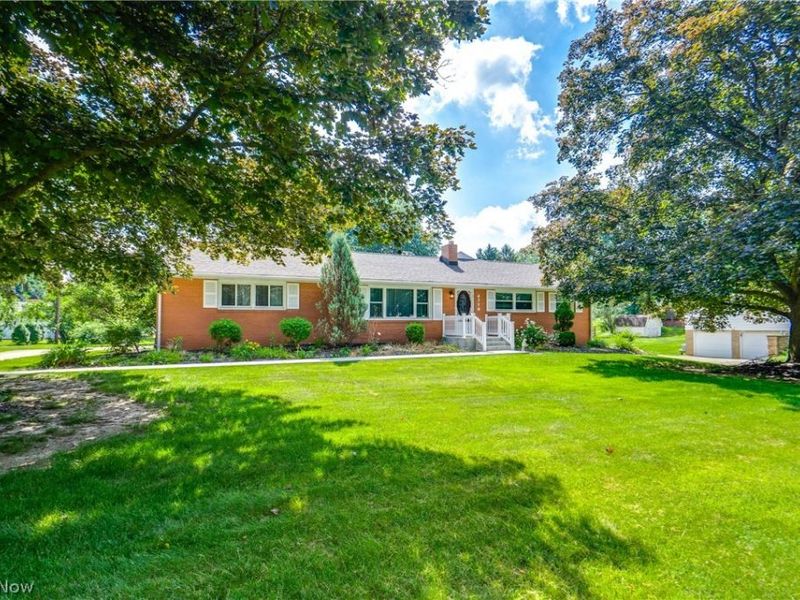 4710 Brunnerdale Avenue NW, Canton, OH 44718 Photo 3
