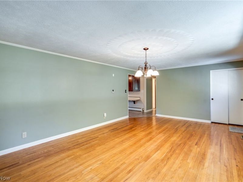 4710 Brunnerdale Avenue NW, Canton, OH 44718 Photo 5