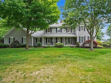 115 Queens Lane, Canfield, OH 44406