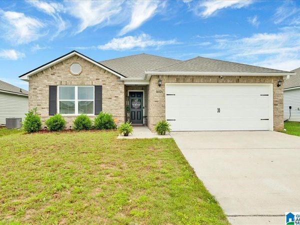 16426 Natchez Drive , Moundville, AL 35474