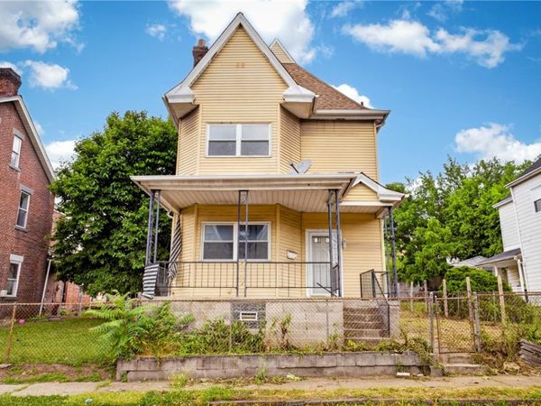 906 1st St , Mc Kees Rocks, PA 15136