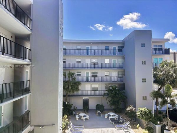 1750 Jefferson St, Unit 303, Hollywood, FL 33020
