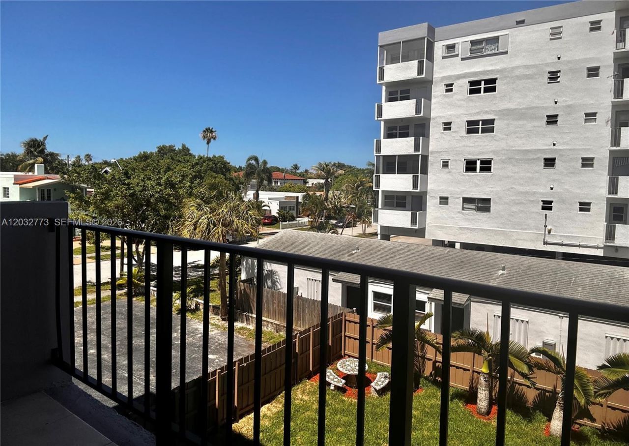 1750 Jefferson St, Unit 303, Hollywood, FL 33020 Photo