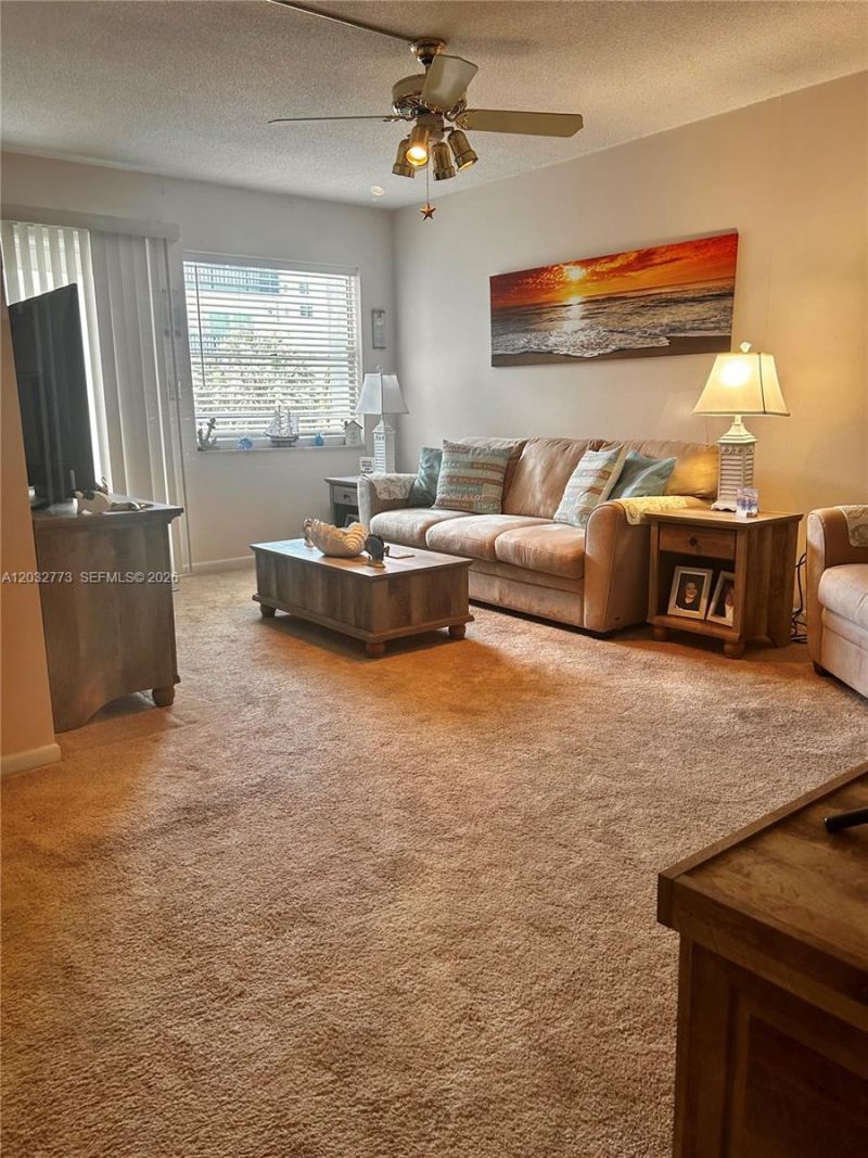 1750 Jefferson St , Unit 303, Hollywood, FL 33020 Photo